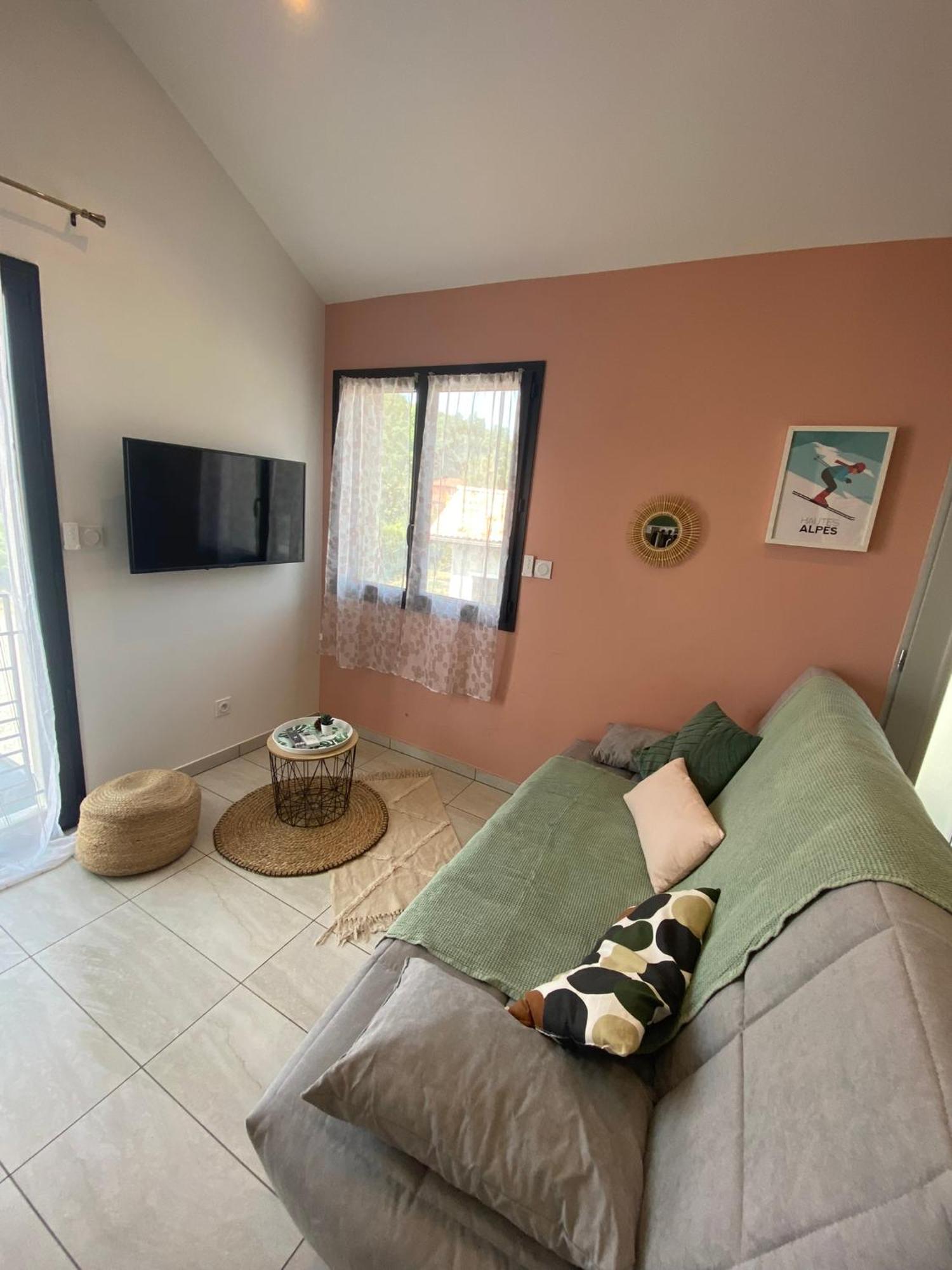 Appartement 2 A 4 Personnes, Une Pause Au Vert Chateauvieux  Bagian luar foto